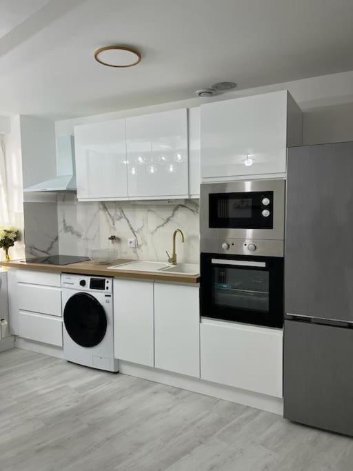 Beau Duplex Au Centre Ville. Mantes-la-Jolie Esterno foto